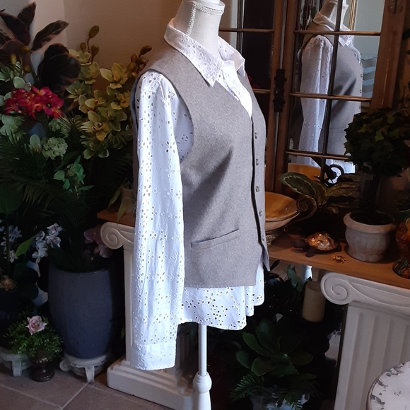 JOSEPH ABBOUD Rayon Blend 5 Button Pocketed Vest Size Small Unisex - Picture 3 of 9